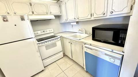 122 Oakridge I, Deerfield Beach FL - photo 10 of 48