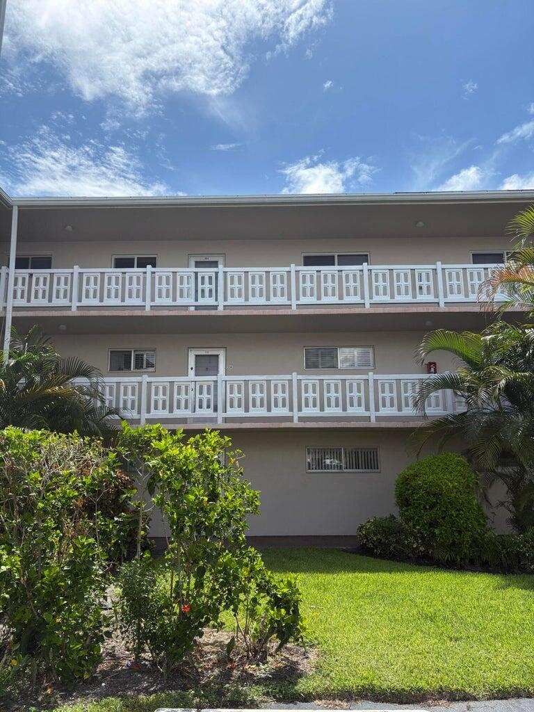 2 bedroom Condominium at 2770 S Garden Drive #304, Lake Clarke Gardens Condo 21, Lake Worth — photo 1