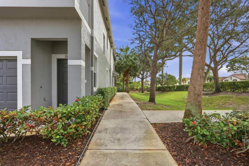 3 bedroom Townhouse at 3108 Grandiflora Drive, Magnolia Bay Condomimium, Greenacres — photo 2