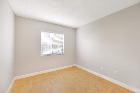6053 10th 140 Avenue #140, Greenacres FL - photo 10 of 24