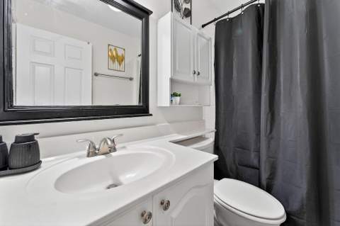 8063 Via Hacienda, Riviera Beach FL - photo 12 of 42