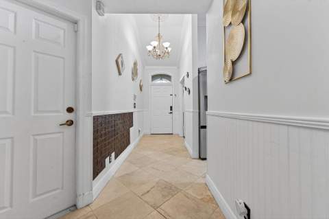 8063 Via Hacienda, Riviera Beach FL - photo 9 of 42