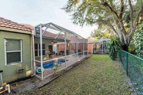 8063 Via Hacienda, Riviera Beach FL - photo 24 of 42
