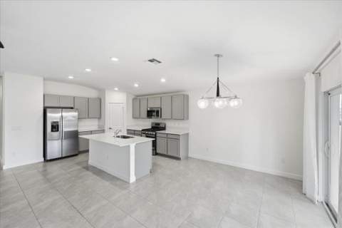 6205 NW Sweetwood Drive, Port St. Lucie FL - photo 14 of 51