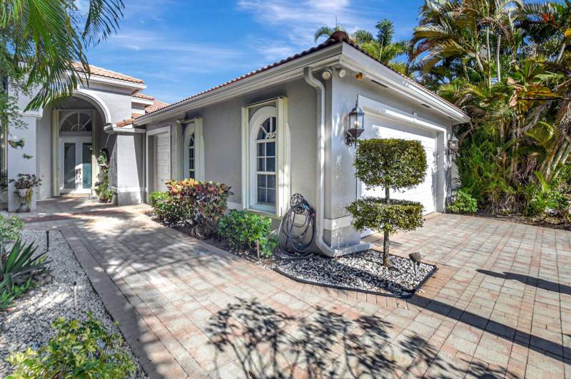3 bedroom Single Family Residence at 4022 Manchester Lake Drive, Wycliffe, Lake Worth — photo 3