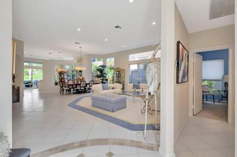 4022 Manchester Lake Drive, Lake Worth FL - photo 7 of 67