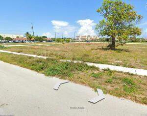 84 SW 1 Court, Deerfield Beach FL - photo 6 of 9