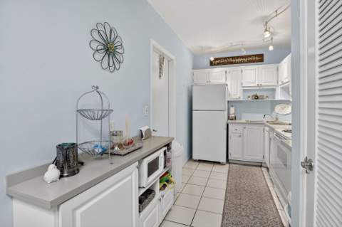 2424 SE 17th Street #208b, Fort Lauderdale FL - photo 7 of 16