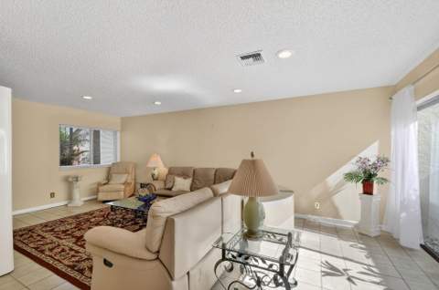 6730 Starkeys Place, Lake Worth FL - photo 6 of 43