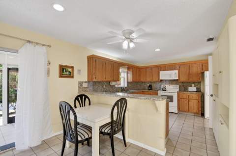 6730 Starkeys Place, Lake Worth FL - photo 15 of 43