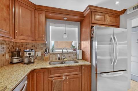 729 Lori Drive #302, Palm Springs FL - photo 8 of 70