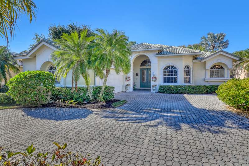 3 bedroom Single Family Residence at 9029 One Putt Place, Lakes At PGA Village, Port St. Lucie — photo 2