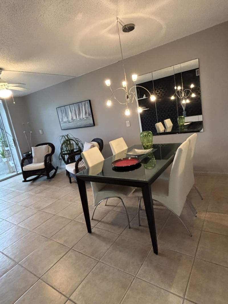 1 bedroom Condominium at 2731 N Pine Island Road #105, Sunrise Lakes 77 Condo, Sunrise — photo 3