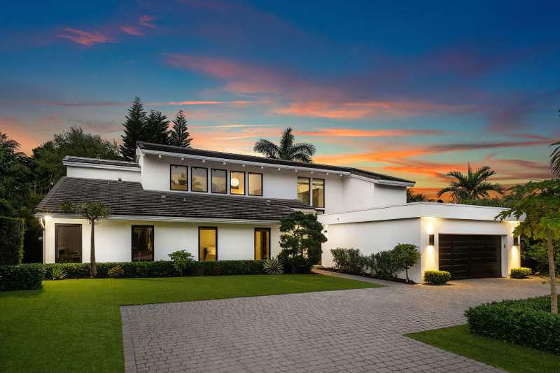 4 bedroom Single Family Residence at 229 S Maya Palm Drive, Royal Palm Yacht & Country Club, Boca Raton — photo 1