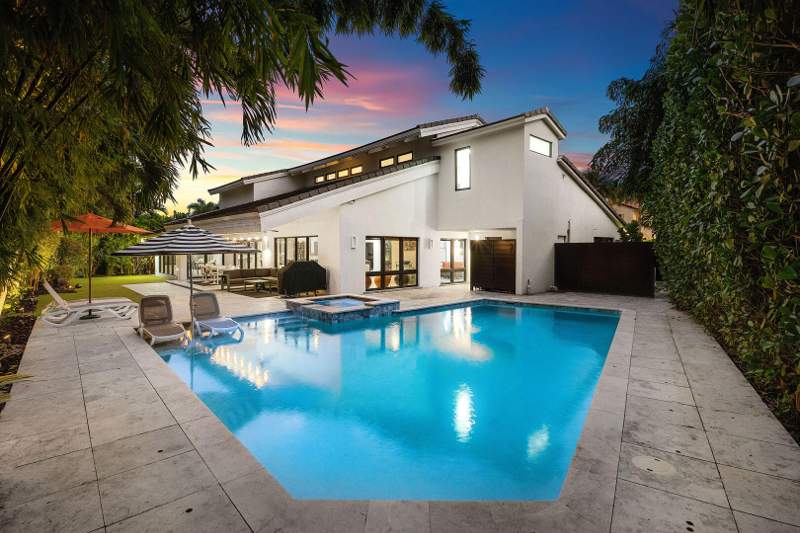 4 bedroom Single Family Residence at 229 S Maya Palm Drive, Royal Palm Yacht & Country Club, Boca Raton — photo 4