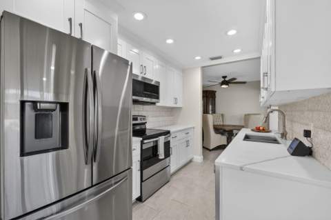 4361 NW 12th Drive, Deerfield Beach FL - photo 14 of 41