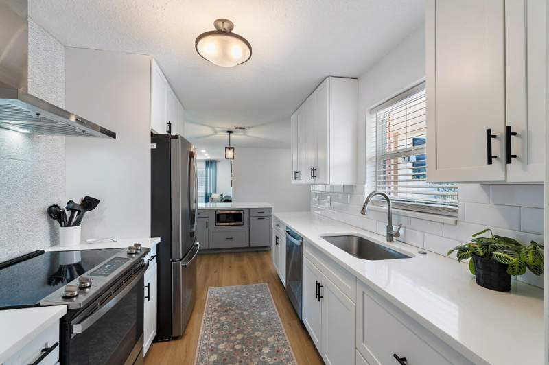 3 bedroom Single Family Residence at 1401 N Lake Court, South Lake Clarke, Lake Clarke Shores — photo 3