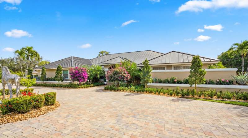 3 bedroom Single Family Residence at 14868 Paddock Drive, Paddock Park 2 Of Wellington, Wellington — photo 5