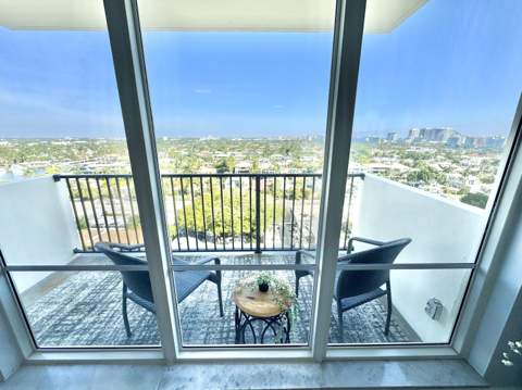 340 Sunset Drive #1506, Fort Lauderdale FL - photo 7 of 32