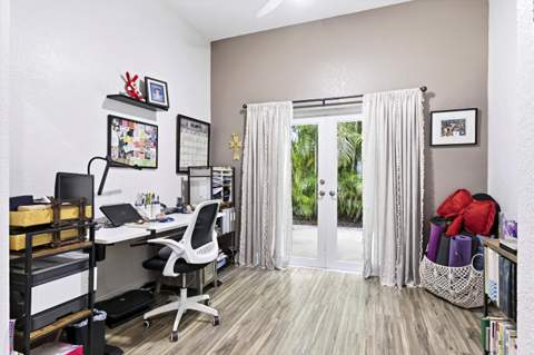 340 Hammocks Trail, Greenacres FL - photo 7 of 36