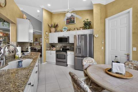 9146 Bay Point Circle, West Palm Beach FL - photo 11 of 53