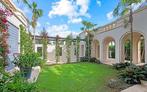 1260 N Lake Way, Palm Beach FL - photo 10 of 80