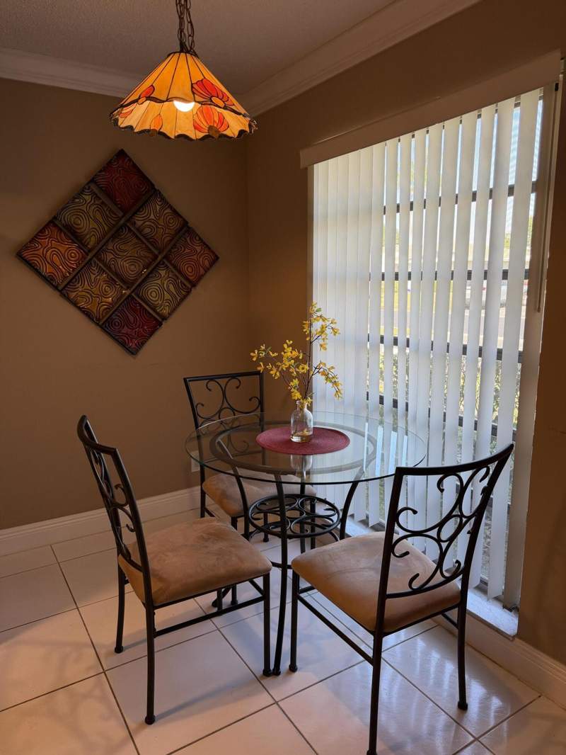 2 bedroom Condominium at 8786 Belle Aire Drive, Boca Lakes Condo, Boca Raton — photo 2