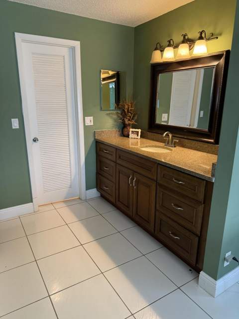 8786 Belle Aire Drive, Boca Raton FL - photo 8 of 23