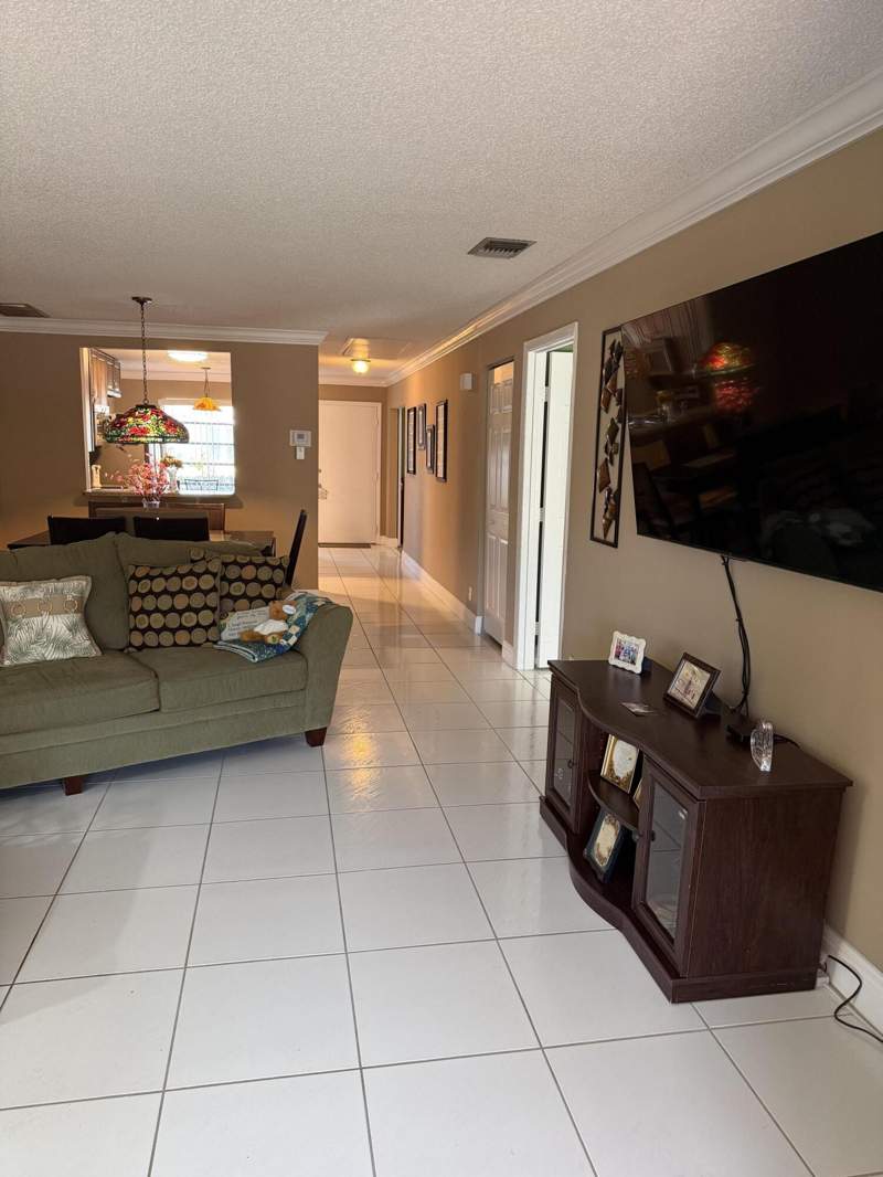 2 bedroom Condominium at 8786 Belle Aire Drive, Boca Lakes Condo, Boca Raton — photo 4