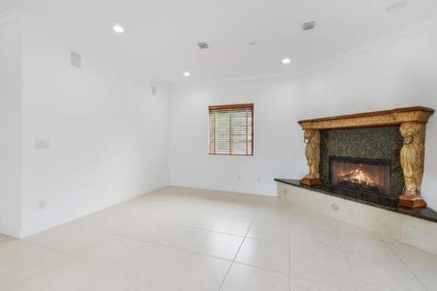 2801 Embassy Drive, West Palm Beach FL - photo 9 of 65