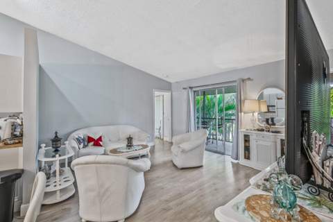 6544 Chasewood Drive #H, Jupiter FL - photo 6 of 14