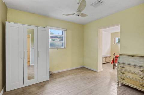 2400 Desoto Drive, Miramar FL - photo 19 of 42