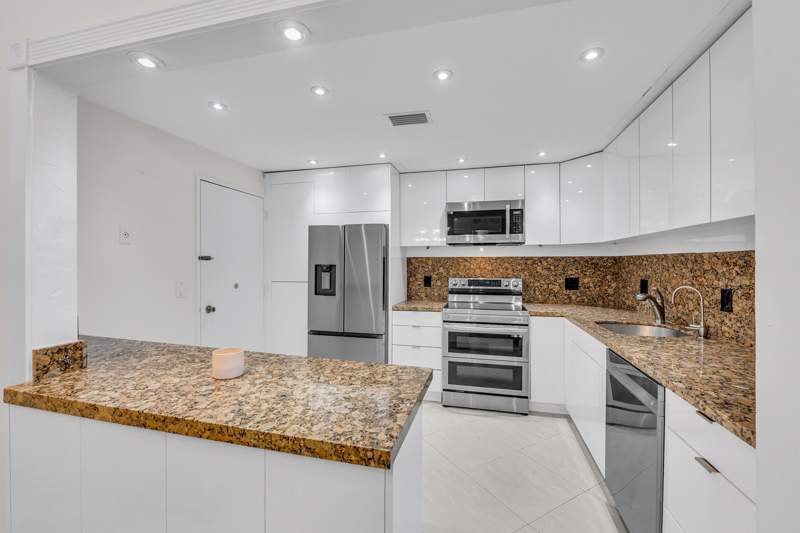 2 bedroom Condominium at 2851 S Ocean Boulevard #3 P, Patrician Condo, Boca Raton — photo 4