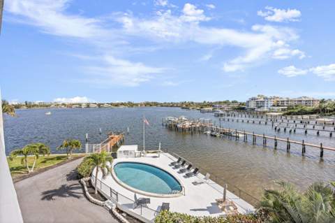 231 E Lantana Road #402, Lantana FL - photo 21 of 36