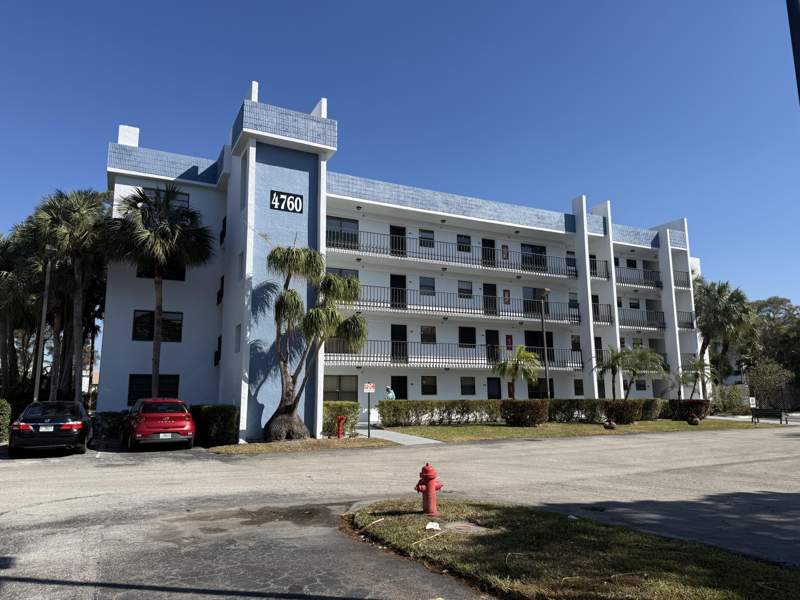 2 bedroom Condominium at 4760 Lucerne Lakes Boulevard #206, SUNRISE OF PALM BEACH CONDO 1,2,3,4, 14 AND 17, Lake Worth — photo 1