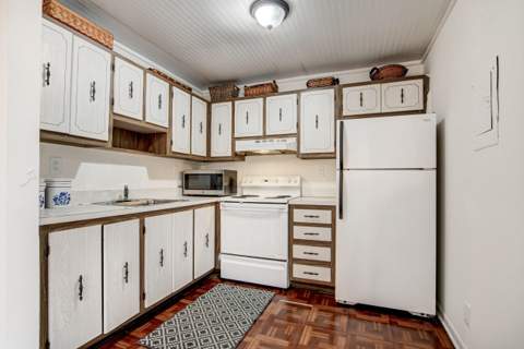 42 Burgundy A, Delray Beach FL - photo 7 of 16