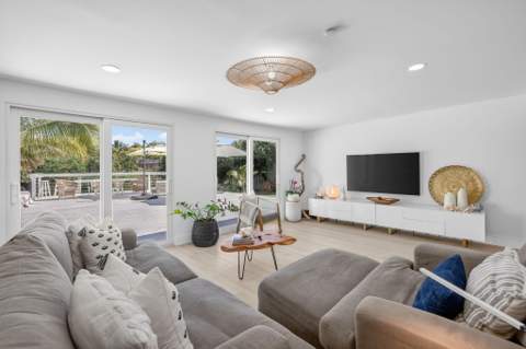 876 NW 6th Avenue, Boca Raton FL - photo 16 of 91