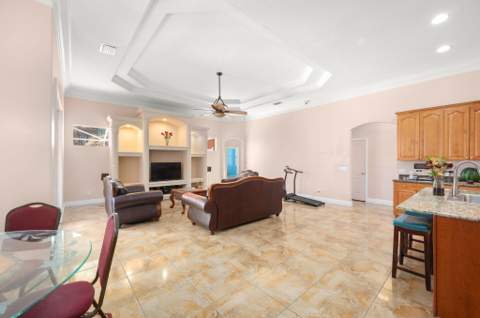 5305 Southwind Trail, Fort Pierce FL - photo 11 of 30