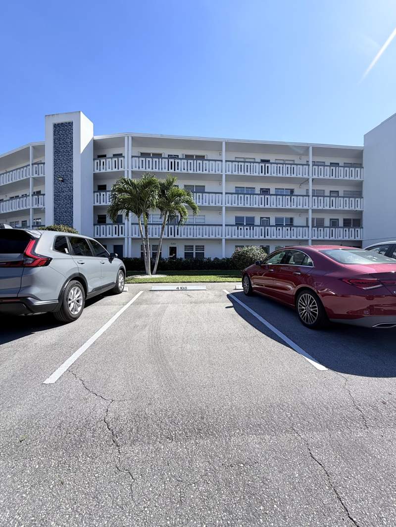 2 bedroom Condominium at 4108 Oakridge V #4108, Oakridge V Condo, Deerfield Beach — photo 4