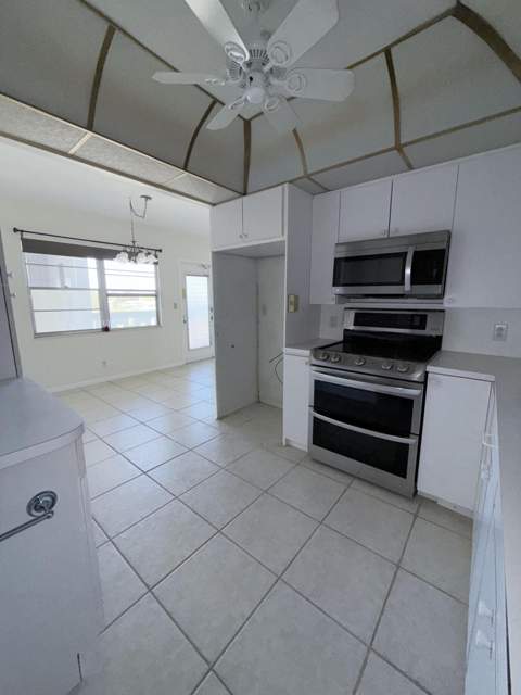 4108 Oakridge V #4108, Deerfield Beach FL - photo 19 of 65