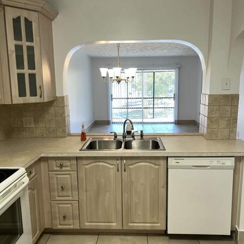 2302 Sunrise Boulevard #3-201, Fort Pierce FL - photo 6 of 26