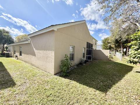 159 Berenger Walk, Royal Palm Beach FL - photo 16 of 17