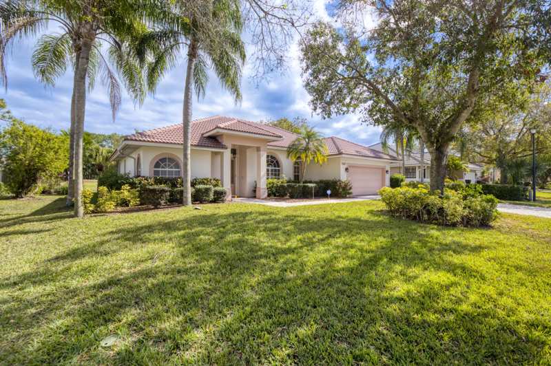 3 bedroom Single Family Residence at 1507 SW Mockingbird Circle, Country Club Pointe, Port St. Lucie — photo 1