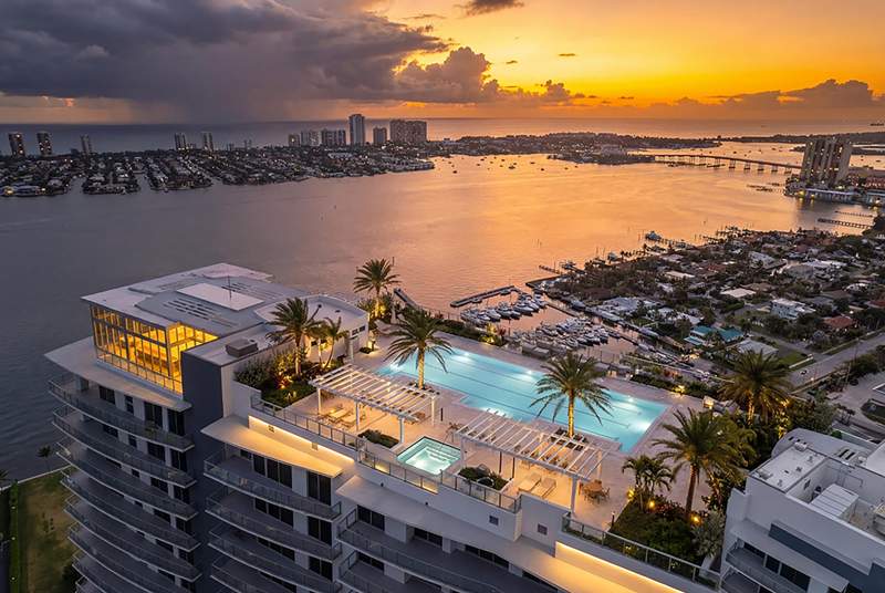 2 bedroom Condominium at 220 Lake Shore Drive #1011, Nautilus 220 Condominium, Lake Park — photo 5