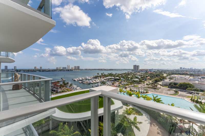 2 bedroom Condominium at 220 Lake Shore Drive #1011, Nautilus 220 Condominium, Lake Park — photo 1