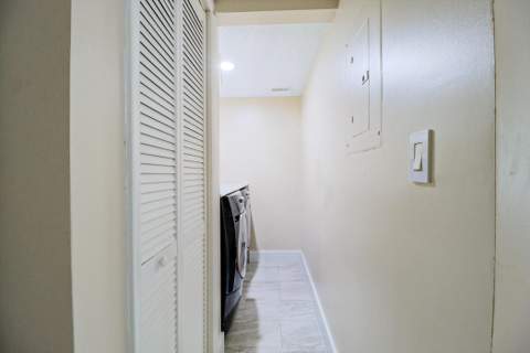 450 Palm Circle #106, Pembroke Pines FL - photo 8 of 87