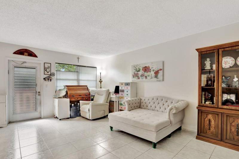 2 bedroom Condominium at 4076 Newport Q #4076, Century Village, Deerfield Beach — photo 3