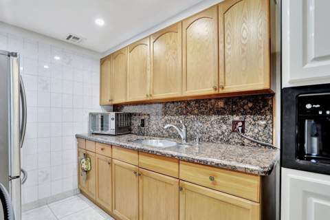 4076 Newport Q #4076, Deerfield Beach FL - photo 10 of 23