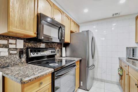 4076 Newport Q #4076, Deerfield Beach FL - photo 11 of 23