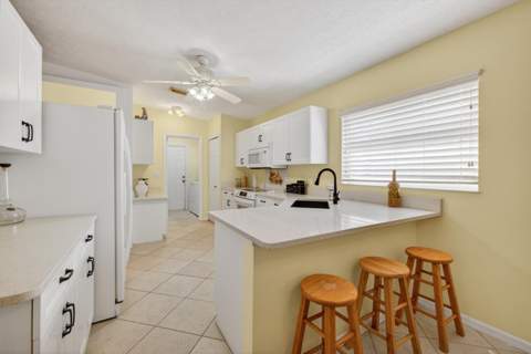6737 Campanilla, Fort Pierce FL - photo 8 of 41